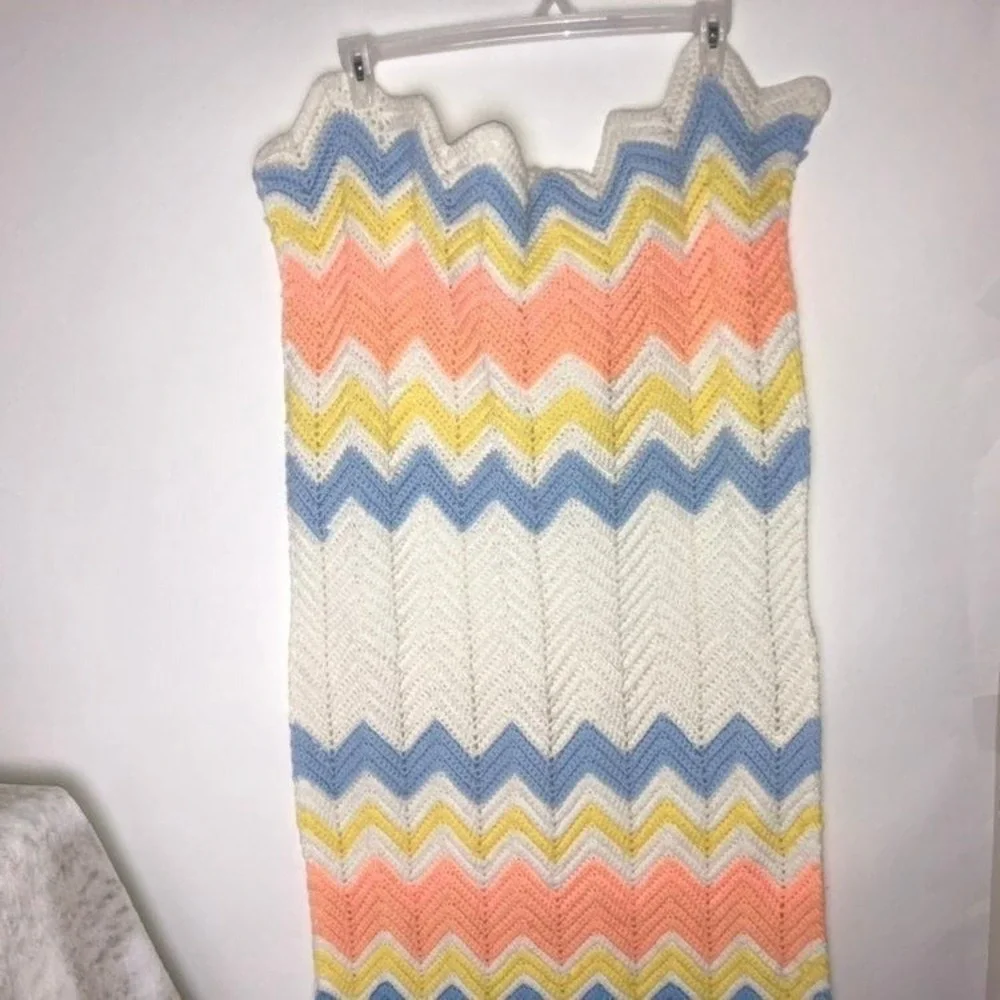 Crochet‎ Blanket Pastel Color Grannycore Chevron Pattern